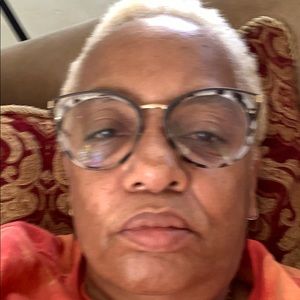 Meet your Posher, Paula